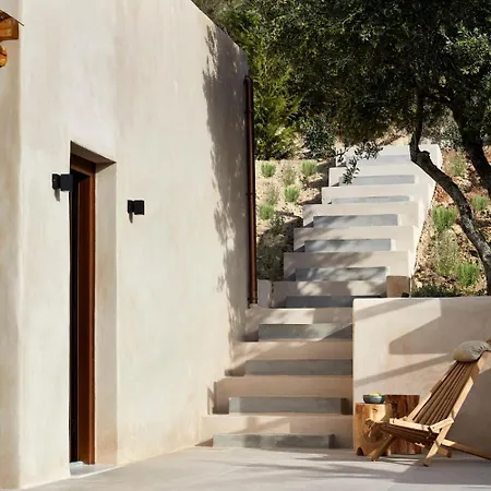 Gaia - Secret Roc Villa